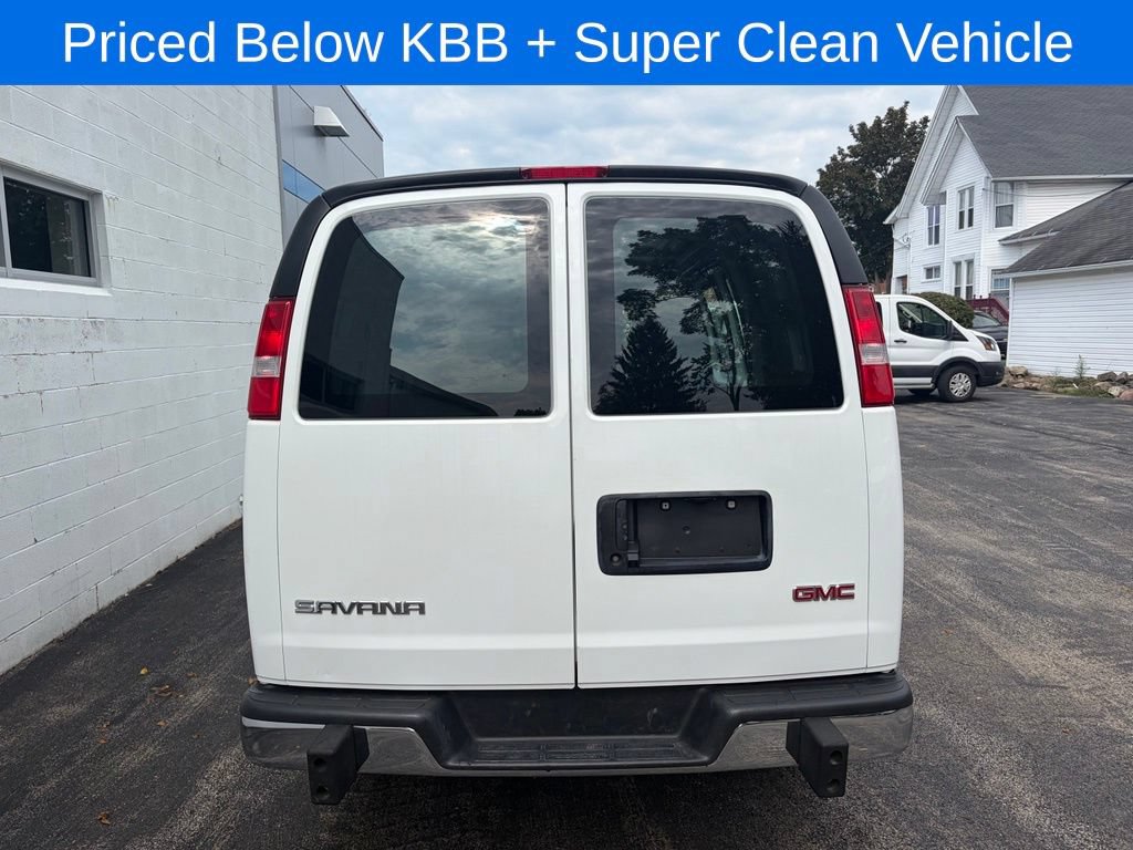 Used 2025 GMC Savana 2500 w/ Driver Convenience Package RWD image 5