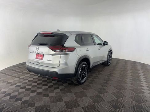 Certified 2024 Nissan Rogue SV image 8