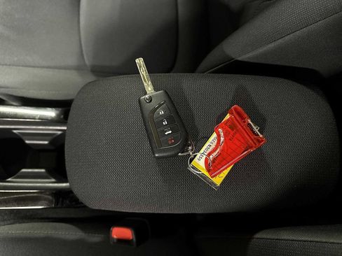 Certified 2022 Toyota Corolla LE image 32