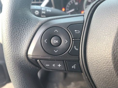 Used 2022 Toyota Corolla LE image 20