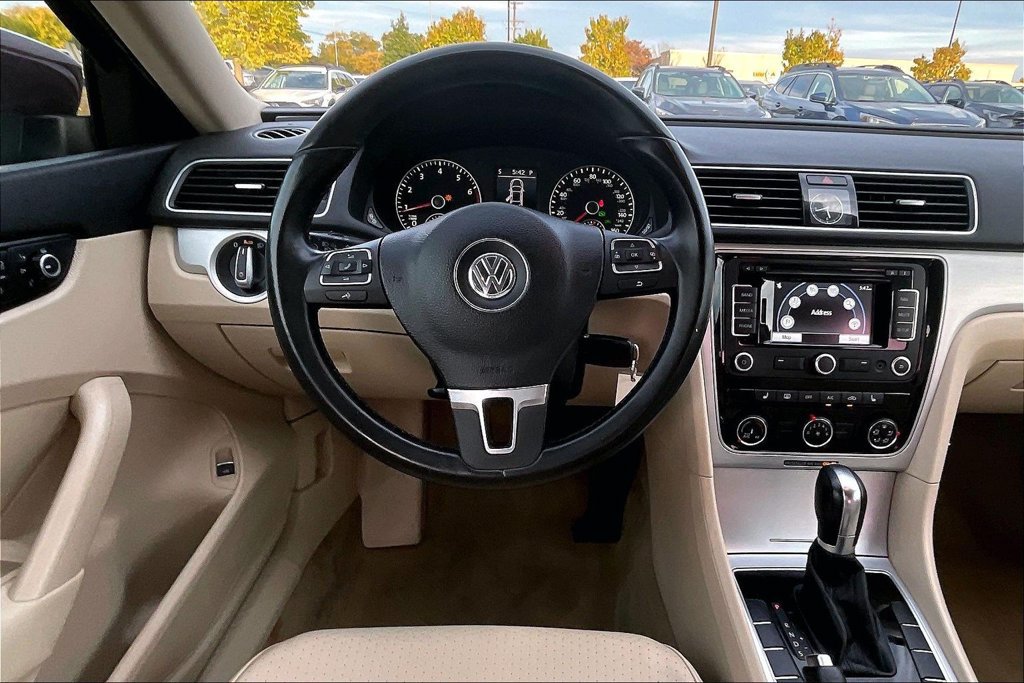 Used 2013 Volkswagen Passat 2.5 SE FWD image 4