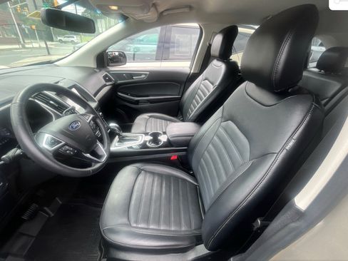 Used 2018 Ford Edge SEL w/ Equipment Group 201A AWD/4WD image 3