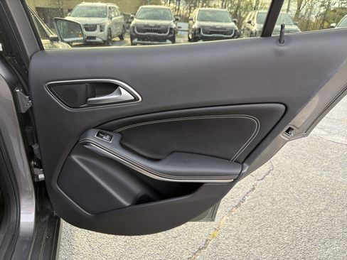 Used 2015 Mercedes-Benz GLA 250 4MATIC image 15