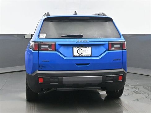 New 2026 Jeep Cherokee Laredo image 5