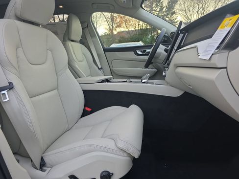 New 2026 Volvo XC60 B5 Ultra w/ Protection Package Premier image 18