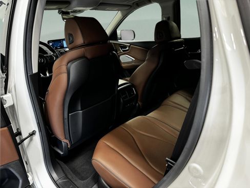 Used 2024 Acura RDX SH-AWD w/ Advance Package image 9