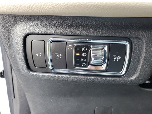 New 2026 Lincoln Corsair Premiere image 14