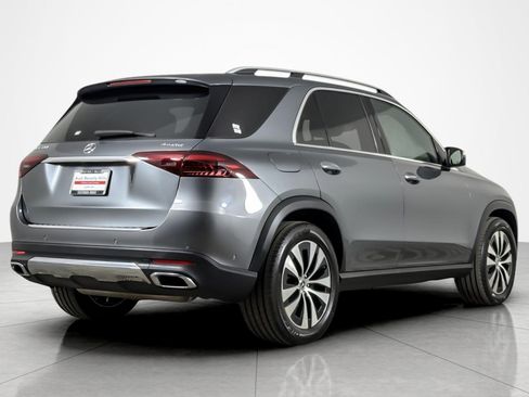 Used 2024 Mercedes-Benz GLE 350 4MATIC w/ Driver Assistance Package image 5