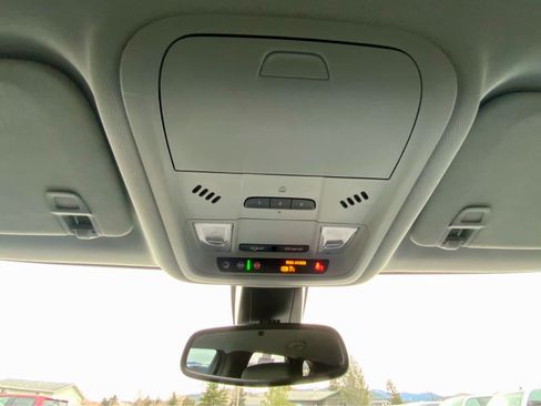 Used 2022 Chevrolet Blazer LT image 48