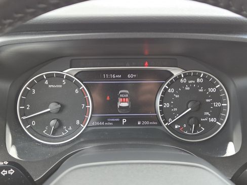 Used 2025 Nissan Rogue SV FWD image 24