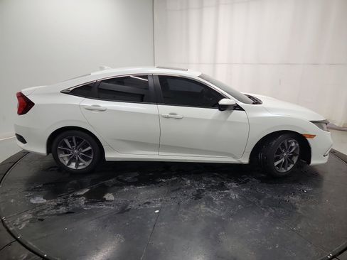 Used 2019 Honda Civic EX-L image 11
