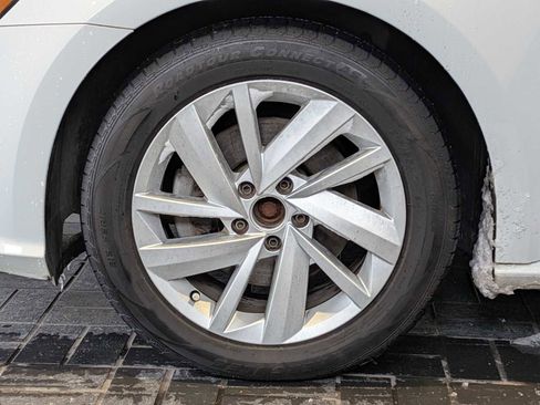 Used 2018 Volkswagen Passat 2.0T SE image 13