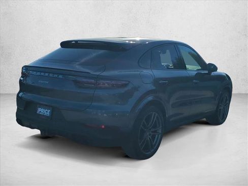 Used 2023 Porsche Cayenne Coupe w/ Premium Package AWD/4WD image 5