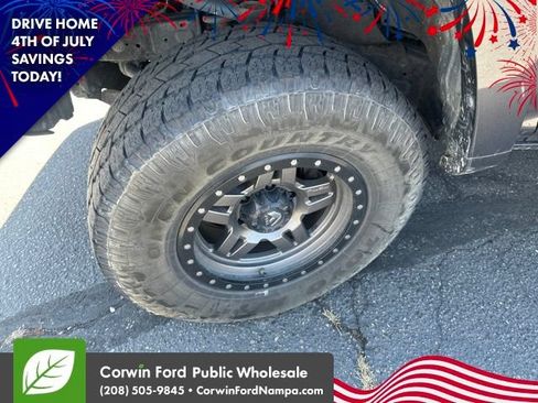 Used 2017 Toyota 4Runner SR5 AWD/4WD image 9