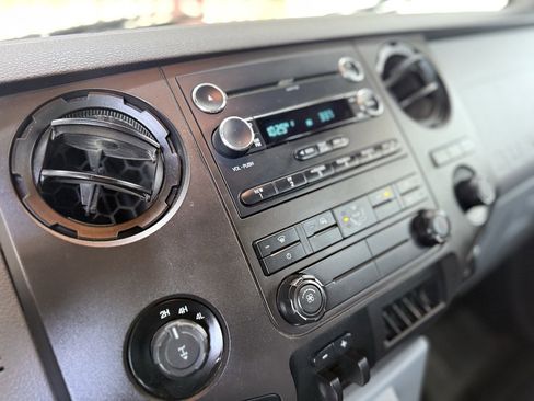 Used 2016 Ford F250 XL w/ Power Equipment Group image 34