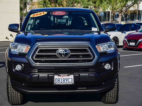 Certified 2021 Toyota Tacoma SR5 image 2