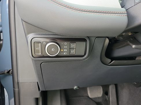 Used 2026 Ford Explorer Active w/ Active Comfort Package RWD image 10