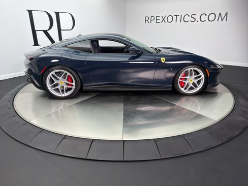 Used 2021 Ferrari Roma RWD image 7
