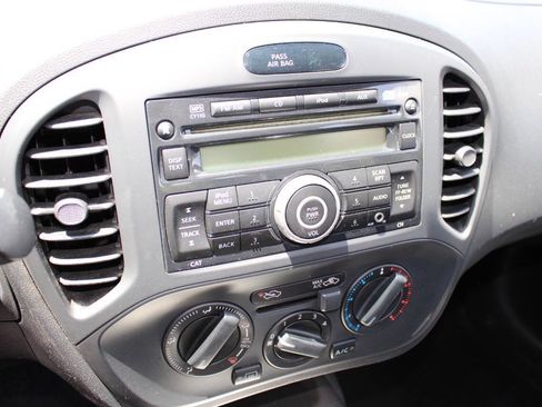 Used 2011 Nissan Juke S AWD/4WD image 14