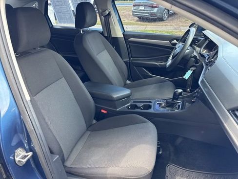Certified 2021 Volkswagen Jetta R-Line FWD image 24