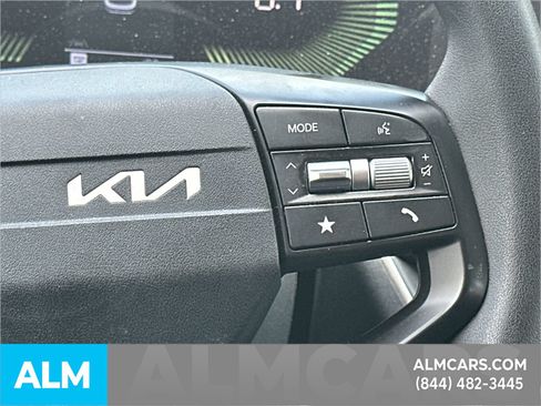 Used 2025 Kia K4 FWD image 29