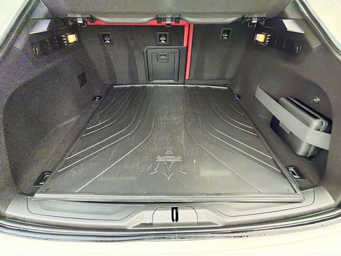 Certified 2023 Maserati Levante Modena image 12