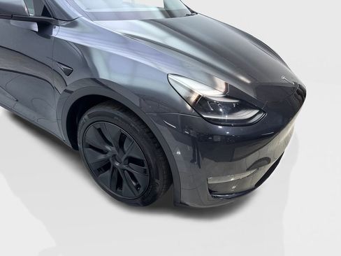 Used 2025 Tesla Model Y Long Range AWD/4WD image 19