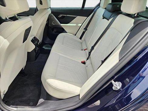 Used 2026 BMW 530i w/ Premium Package image 15