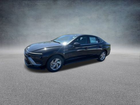 Used 2025 Hyundai Sonata SE image 9