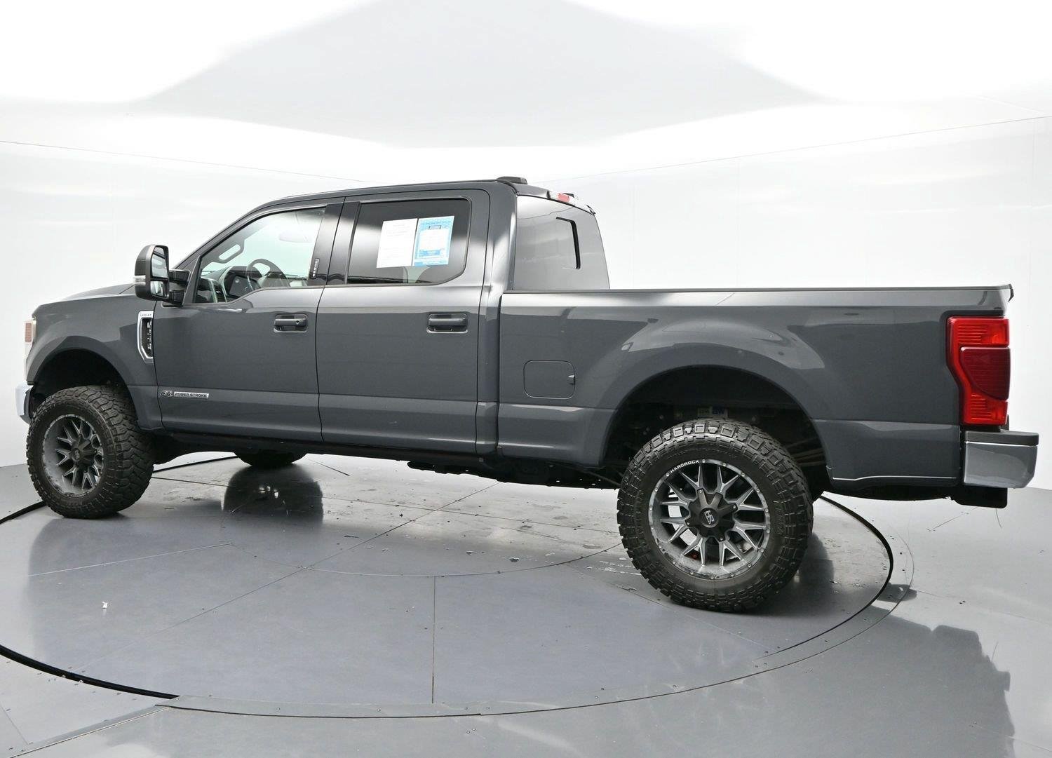 Used 2021 Ford F250 Lariat w/ Lariat Value Package AWD/4WD image 4