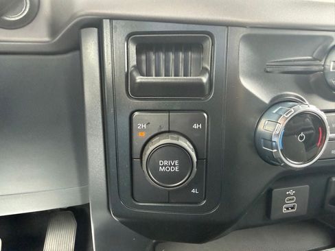 Used 2025 Ford F150 XLT w/ Equipment Group 301A Standard AWD/4WD image 27