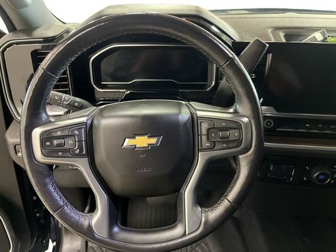 Certified 2022 Chevrolet Silverado 1500 LT AWD/4WD image 12