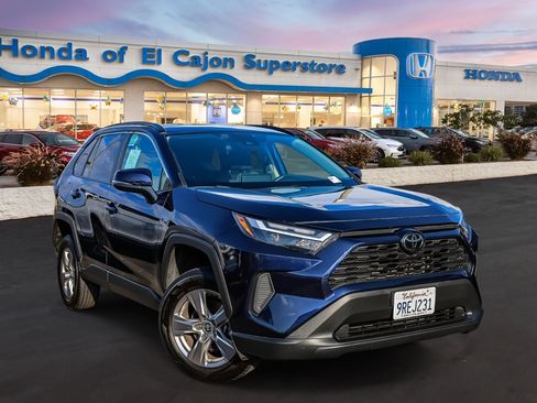 Used 2025 Toyota RAV4 XLE FWD image 1