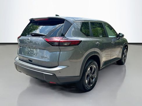Certified 2024 Nissan Rogue SV AWD/4WD image 9