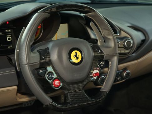 Used 2016 Ferrari 488 GTB RWD image 12