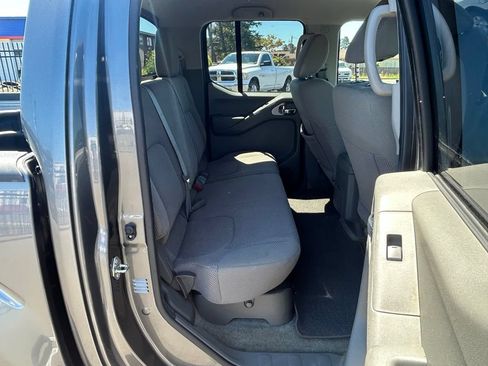Used 2016 Nissan Frontier SV w/ SV Value Truck Package RWD image 28