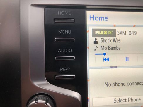 Used 2023 Toyota 4Runner Limited image 12