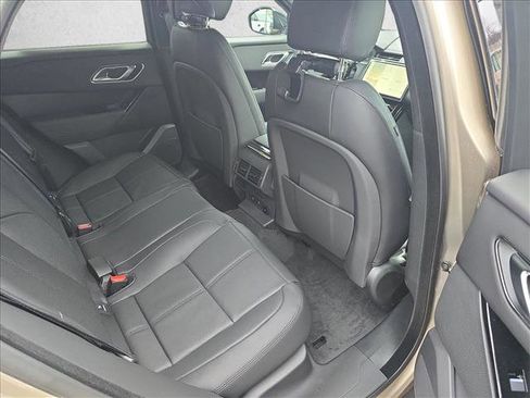 New 2026 Land Rover Range Rover Velar Dynamic SE image 11