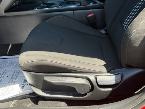 Used 2025 Hyundai Elantra Sport FWD image 17