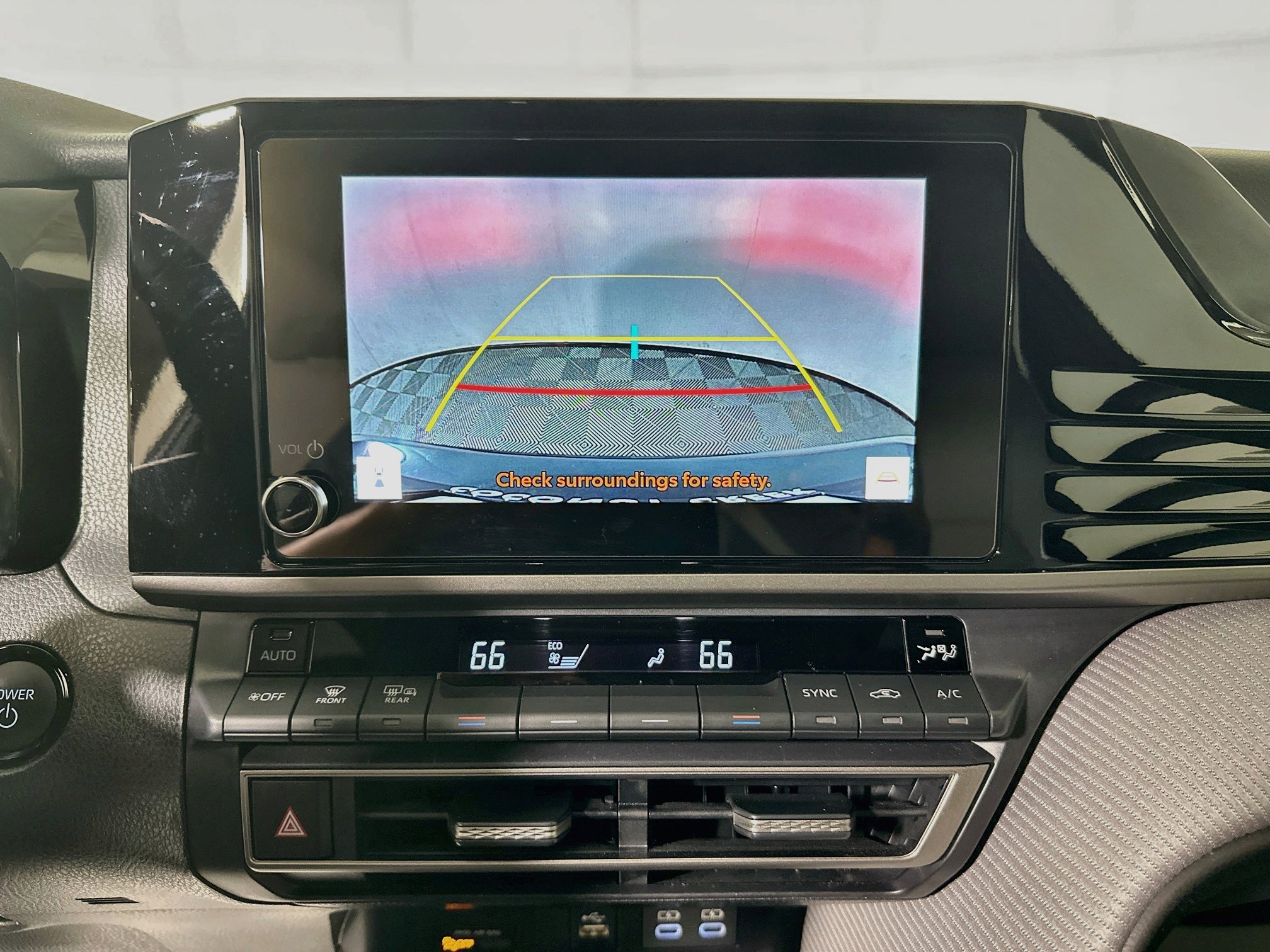 Used 2025 Toyota Camry SE FWD image 25