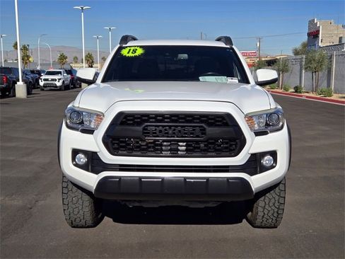 Certified 2018 Toyota Tacoma 4x4 Double Cab image 8