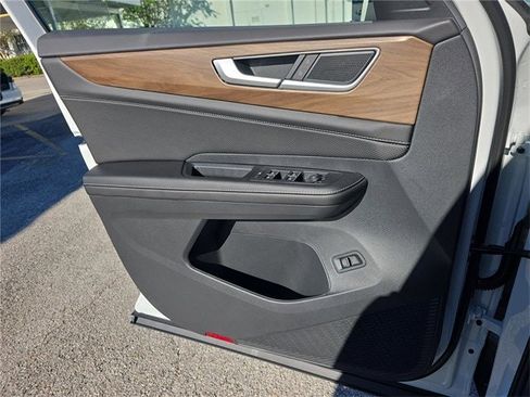 New 2026 Volkswagen Atlas SE image 16