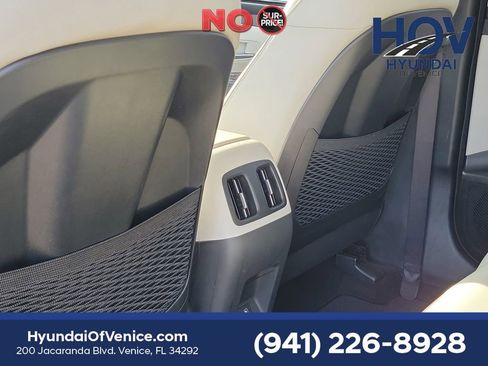 Certified 2024 Hyundai Tucson Limited FWD image 18