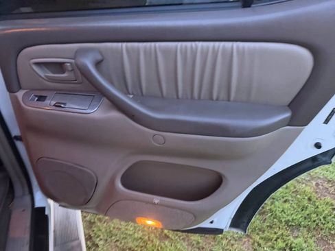 Used 2006 Toyota Sequoia Limited image 21