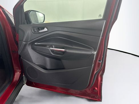 Used 2019 Ford Escape SEL image 31