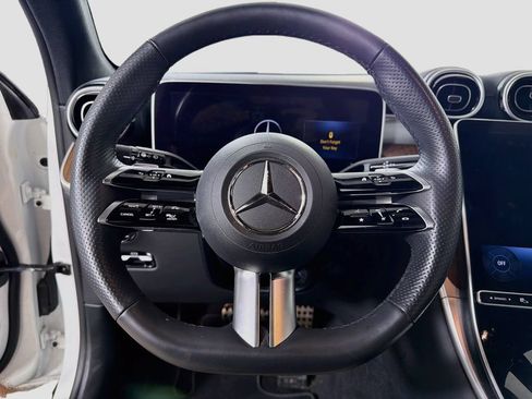 Used 2023 Mercedes-Benz GLC 300 4MATIC image 13
