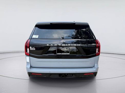 New 2027 Ford Expedition Active RWD image 4