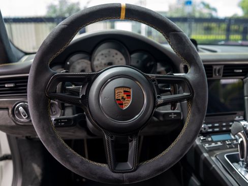 Used 2018 Porsche 911 GT2 RS RWD image 22