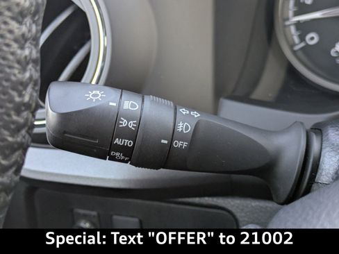 Used 2020 Toyota Tacoma TRD Off-Road image 28