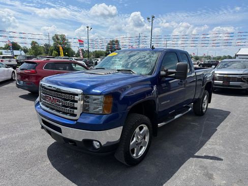 Used 2013 GMC Sierra 2500 SLE w/ Convenience Package AWD/4WD image 9